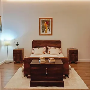 https://bb-nicole-valguarnera-caropepe.sicilyhotelsitaly.net